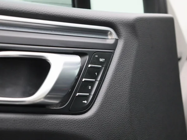 Porsche Macan (2022) — foto 32 van 60