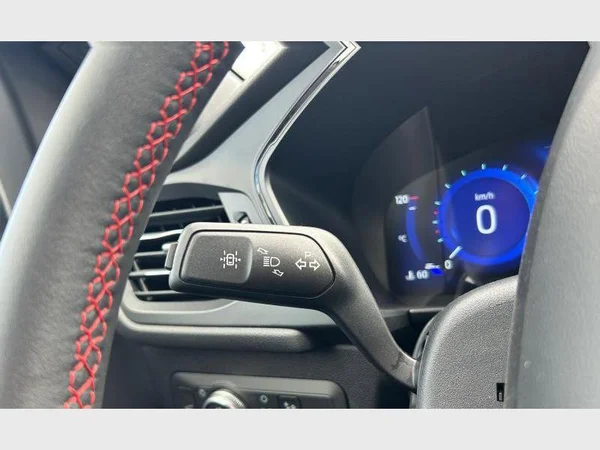 Ford Kuga (2021) — foto 15 van 29