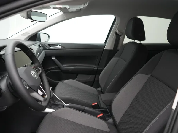 VOLKSWAGEN Polo (2026) — foto 2 van 26