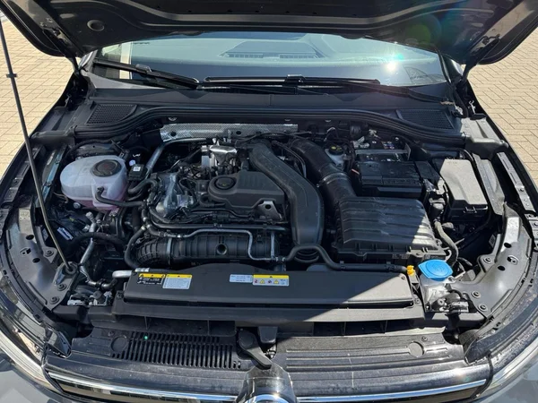 VOLKSWAGEN Golf VIII (2026) — foto 4 van 24