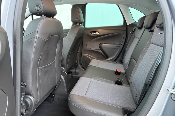 Opel Crossland (2022) — foto 16 van 17