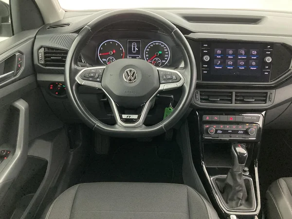 VOLKSWAGEN T-Cross (2020) — foto 33 van 35