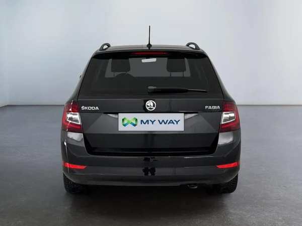 SKODA Fabia Combi (2019) — foto 16 van 17