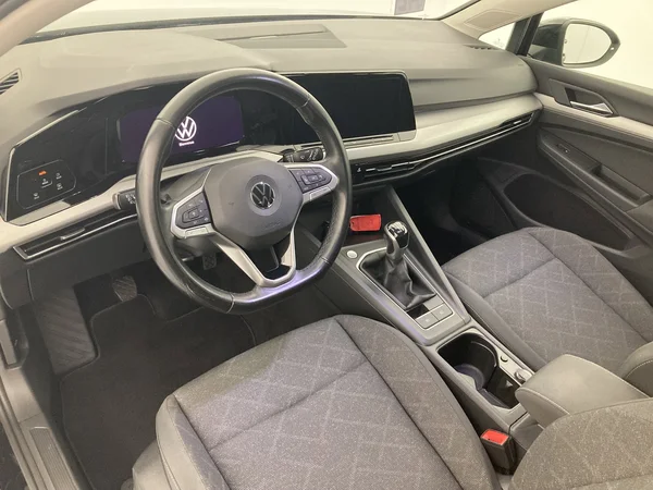 VOLKSWAGEN Golf VIII (2021) — foto 15 van 36