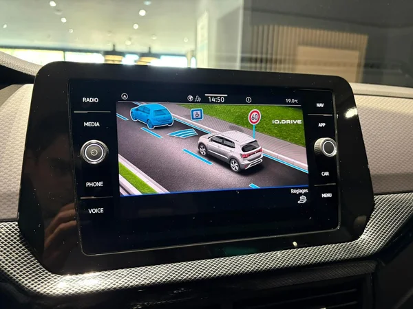 VOLKSWAGEN T-Cross (2025) — foto 6 van 19