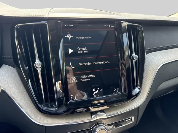 Volvo XC60 (2020) — foto 4 van 24