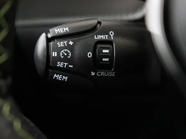 PEUGEOT 2008 (2025) — foto 9 van 27