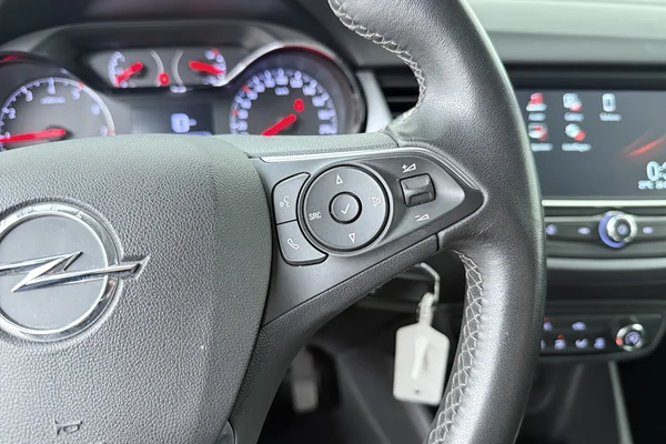 Opel Crossland (2022) — foto 6 van 17
