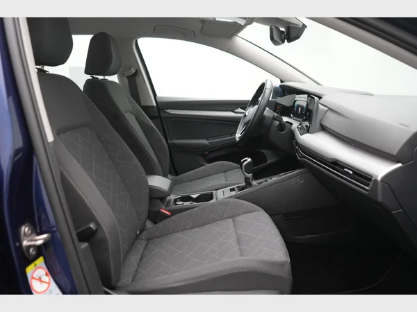 VOLKSWAGEN Golf VIII (2023) — foto 3 van 30