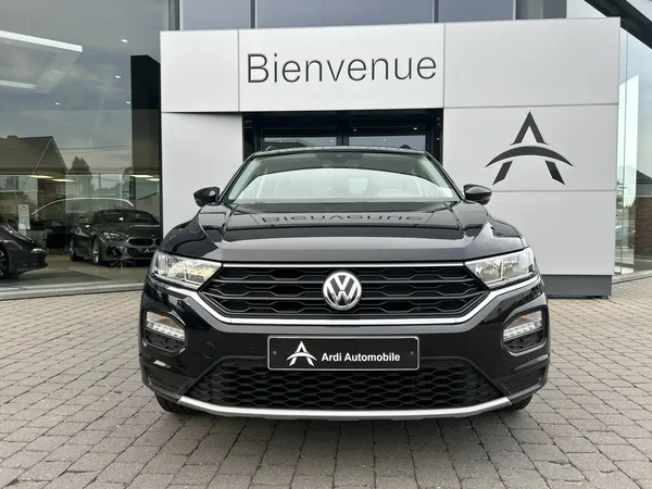 Volkswagen T-Roc (2019) — foto 12 van 24