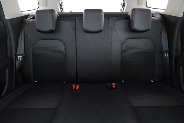Dacia Duster (2022) — foto 6 van 16