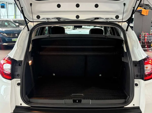 Renault Captur (2018) — foto 11 van 16