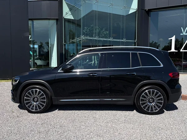 Mercedes-Benz GLB (2024) — foto 22 van 23