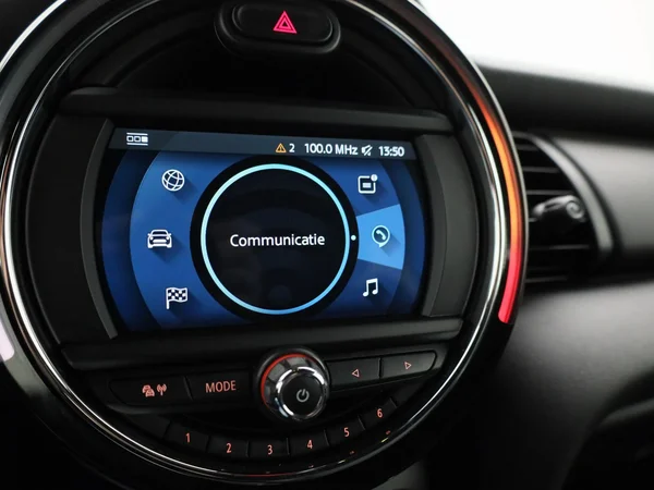 MINI One (2021) — foto 6 van 39