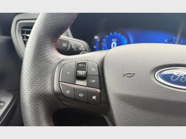 Ford Kuga (2021) — foto 13 van 28