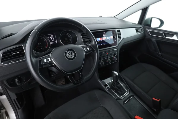 Volkswagen Golf (2020) — foto 2 van 16