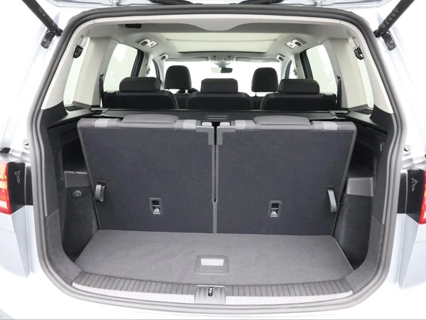 VOLKSWAGEN Touran (2026) — foto 3 van 23