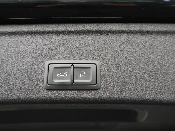 Audi A4 (2023) — foto 23 van 30