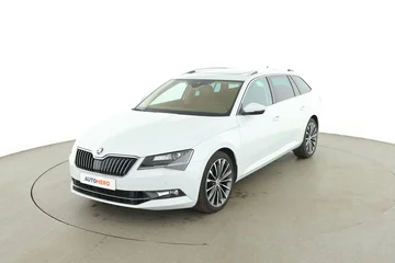 Skoda Superb cb36d756-0550-427a-a7bd-f4363cc2a9f2