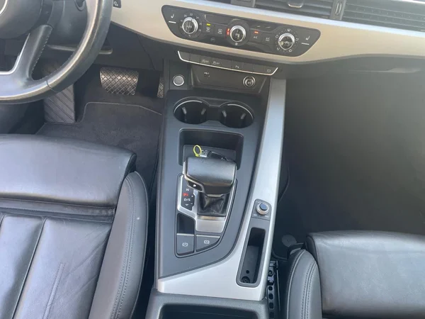 AUDI A4 Avant Dsl (2020) — foto 2 van 21