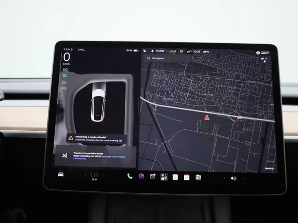 Tesla Model Y (2023) — foto 10 van 43