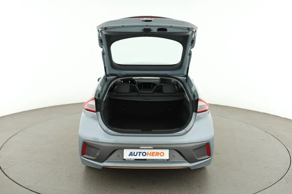 Hyundai Ioniq (2016) — foto 7 van 16