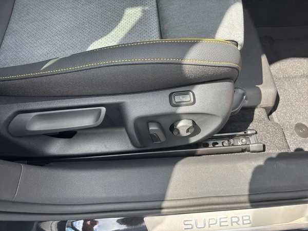 SKODA Superb (2026) — foto 10 van 21