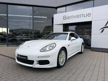 Porsche Panamera 4f0be821-2255-4394-8f92-a0c1df4b0e69