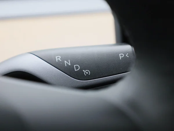 Tesla Model 3 (2023) — foto 11 van 40