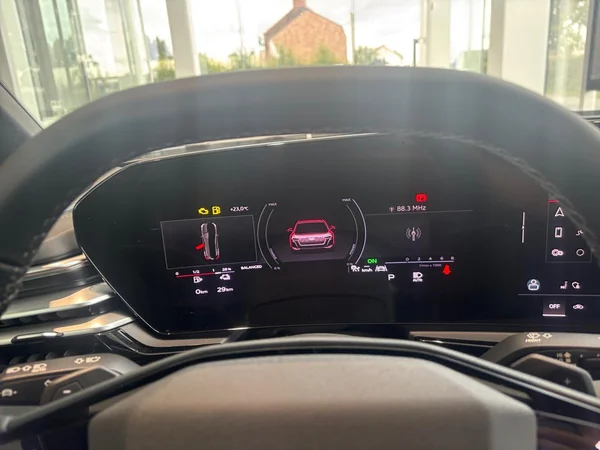 AUDI A5 Avant e-hybrid (PHEV) (2026) — foto 19 van 23