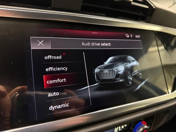 AUDI Q3 Sportback (2020) — foto 13 van 29