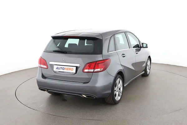 Mercedes-Benz B-Klasse (2016) — foto 12 van 16