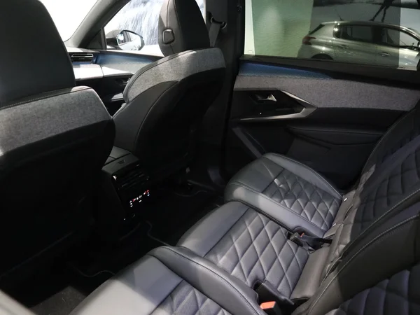 Peugeot e-5008 (2026) — foto 6 van 27
