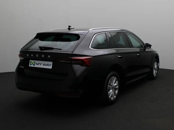 SKODA Octavia Combi (2025) — foto 17 van 23