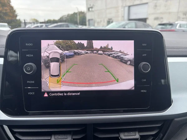 VOLKSWAGEN T-Roc (2022) — foto 11 van 20