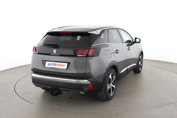 Peugeot 3008 (2018) — foto 12 van 16