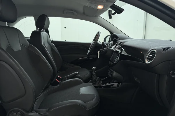 Opel Adam (2019) — foto 15 van 17