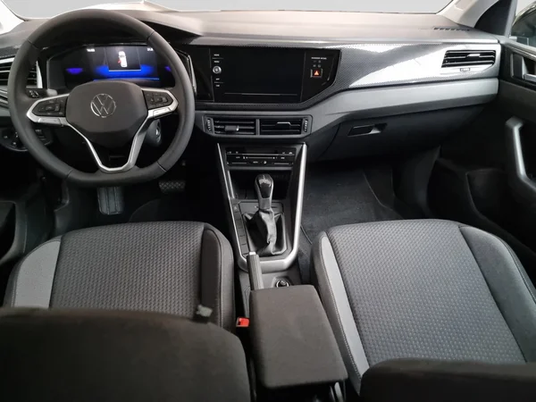 VOLKSWAGEN Polo (2025) — foto 9 van 15