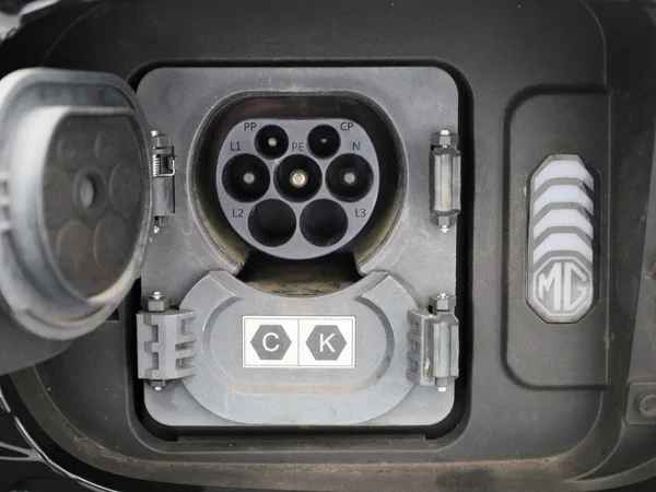 MG ZS EV (2023) — foto 30 van 43