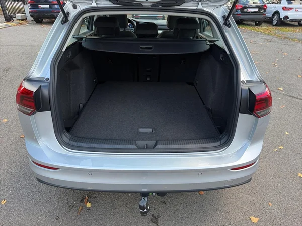 VOLKSWAGEN Golf Variant VIII Dsl (2024) — foto 32 van 45