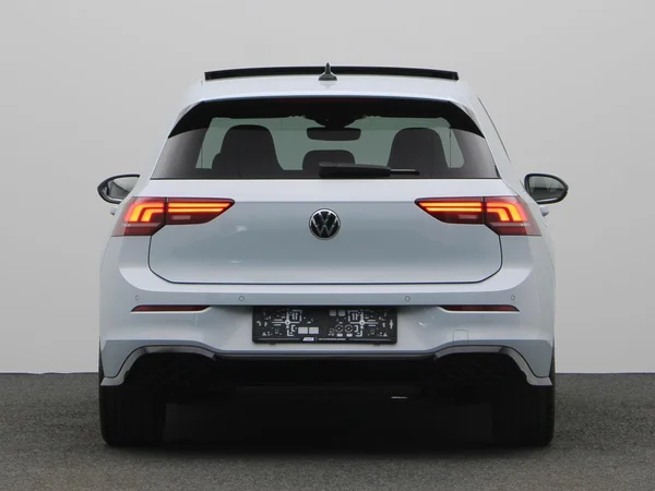 VOLKSWAGEN Golf VIII (2025) — foto 19 van 22