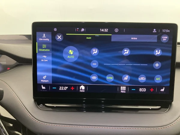 SKODA Enyaq (2022) — foto 26 van 37