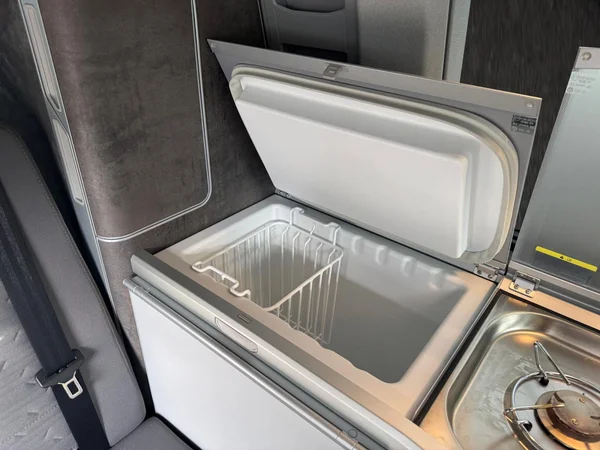 VOLKSWAGEN T6 California (2023) — foto 14 van 24