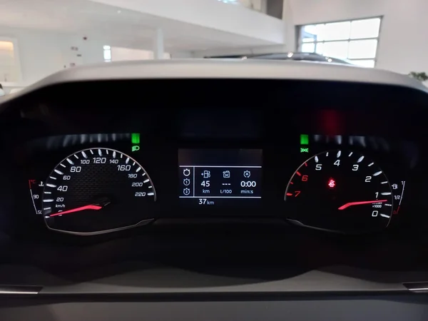 Peugeot 208 (2022) — foto 11 van 26