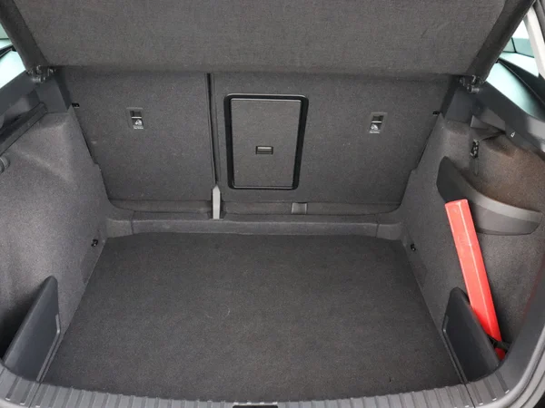 SKODA Karoq (2024) — foto 6 van 18