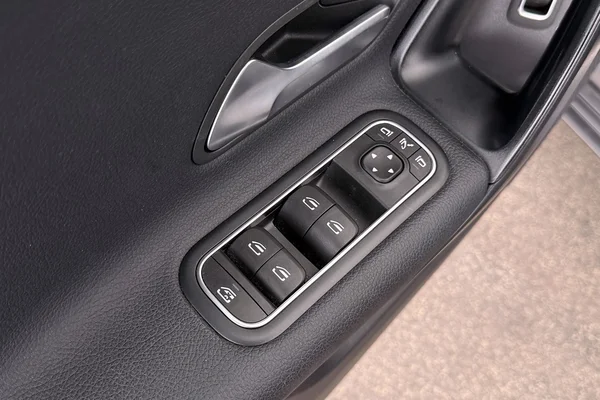 Mercedes-Benz A-Class Sedan PHEV (V177) (2022) — foto 14 van 30