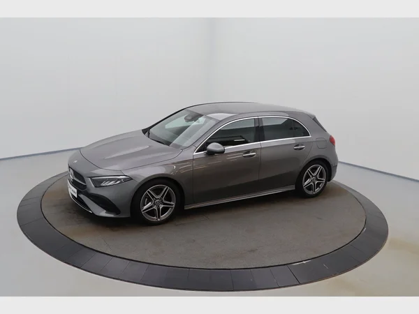 MERCEDES-BENZ A 200 (2024) — foto 5 van 25