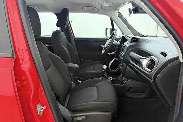 Jeep Renegade (2019) — foto 23 van 25