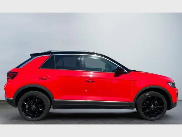 Volkswagen T-Roc (2021) — foto 26 van 29