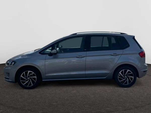 VOLKSWAGEN Golf Sportsvan (2017) — foto 12 van 20